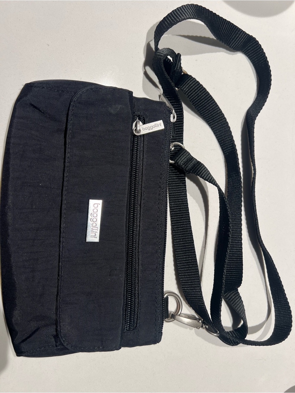Baggallini Black Lightweight Crossbody Belt Bag